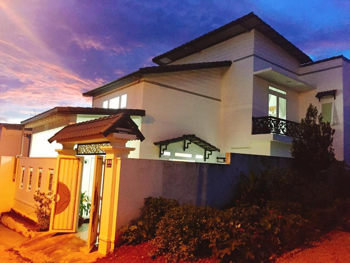 Don Ganh Homestay 부온마투옷 외부 사진
